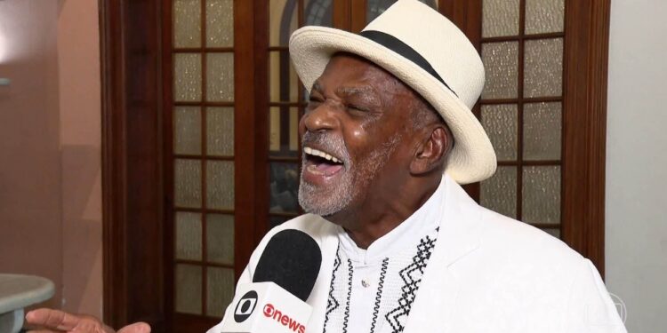 Antônio Pitanga recebe o título de Doutor Honoris Causa da UFRJ