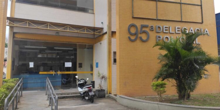 Homem é preso por suspeita de tráfico de drogas em Vassouras