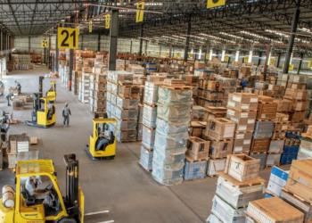 Logística própria garante mais agilidade na entrega de materiais
