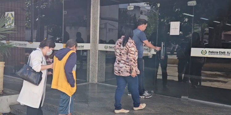 Idoso é suspeito de fazer outro refém para exigir dinheiro em asilo de Campos